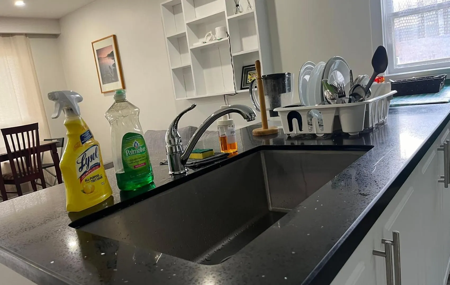 Spacious Urban Retreat Queen Bed & Sofa Bed Near Finch Subway Sleeps 4 Toronto